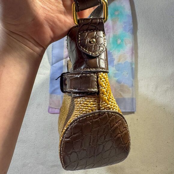 Vintage Woven Rattan and Faux Croc Handbag - Picture 10 of 10